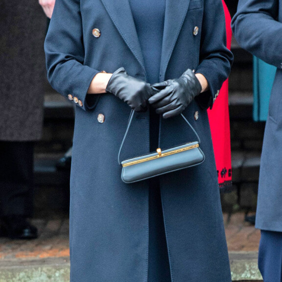 Turvallista ja tylsää – Seiskan muotipoliisi katsasti esikoistaan odottavan Herttuatar Meghanin tyylin! Sussexin herttuatar Meghan