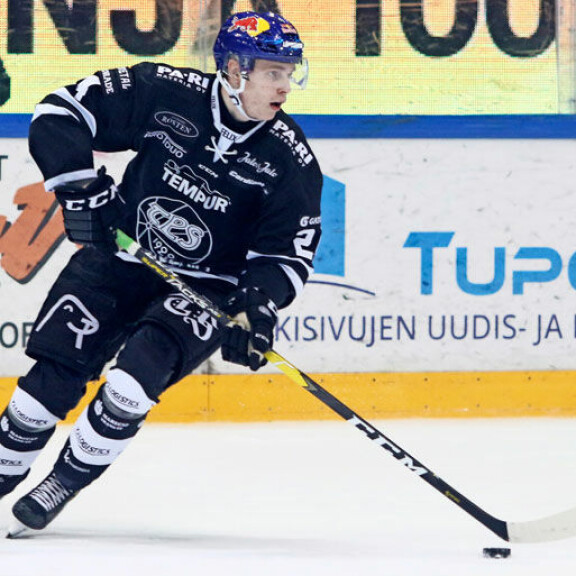 Nuorten Leijonien MM-kultasankarista Kaapo Kakosta,17, saattaa hyvinkin tulla ensimmäinen suomalainen NHL:n ykkösvaraus. Nuorten Leijonien MM-kultasankarista Kaapo Kakosta,17, saattaa hyvinkin tulla ensimmäinen suomalainen NHL:n ykkösvaraus.