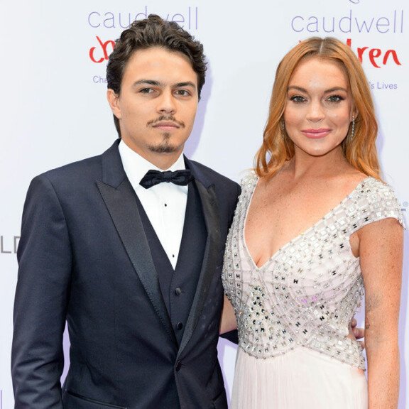Poikaystävä pahoinpiteli Lindsay Lohanin rannalla – näyttelijä perusti samaan paikkaan ravintolan: ”Täällä kaikki saavat olla turvassa” Lindsay Lohan ja Egor Tarabasov