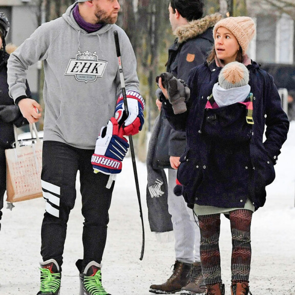 Nuuskamälli sai Reiskan ylähuulen pullottamaan. Nuuskamälli sai Reiskan ylähuulen pullottamaan.