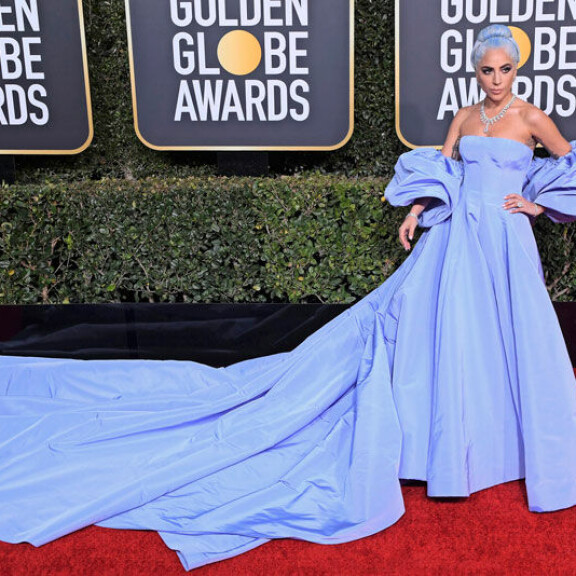 Julia Robertsin hamekangas loppui kesken, Halle Berryn kriittiset paikat juuri ja juuri piilossa – Seiskan muotipoliisi ratsasi supertähtien Golden Globe -tyylin! Lady Gaga