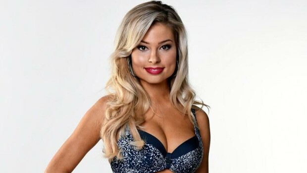 Kuin tuhannen ja yhden yön sadusta! Uhkea Essi Unkuri viettelee Dubain lämmössä – ”Aurinkoa on tullut otettua” Essi Unkuri.