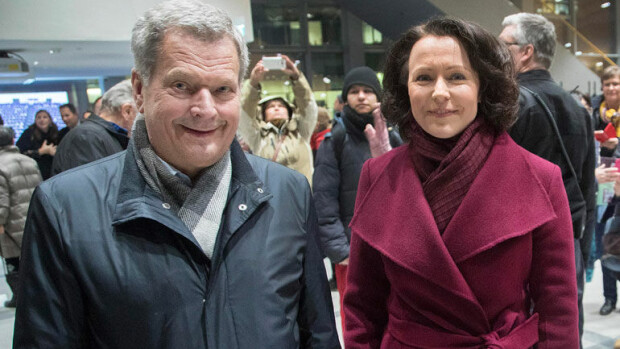 Tässä on Sauli Niinistön ostama kesämökki Lohjalla: hehtaarin tontti aivan omassa rauhassa – katso kuvat! Sauli Niinistö hankki kesäpaikan.