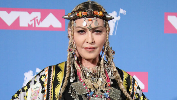 Madonna julkaisi 19-vuotiaana otetun alastonkuvan: Minua käytettiin hyväksi, mutta en suostunut häpeämään ja siitä tuli taidetta! Madonna