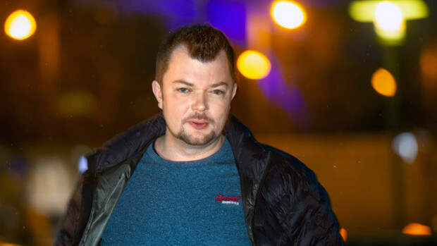 Entinen mallitoimistopomo Kim Rusi suomalaisjulkkisten kohutuista alastonkuvista: Homma lähti lapasesta! Kim Rusi kommentoi kohuttuja alastonkuvia.