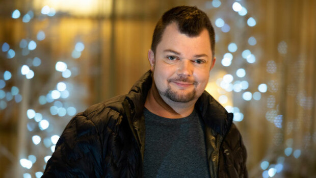 Ex-mallitoimistopomo Kim Rusi avitti kohuttua nakukuvaajapariskuntaa uran alussa: ”Henrikillä oli kova palo mallimaailmaan!” Kim Rusi auttoi kohukuvaajat mallimaailmaan.