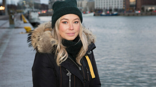 Jenny Helenius täräyttää totuuden Bachelorette Suomi -ohjelman kuvauksista: ”Mietin, että apua, mitähän tästä tulee!” Jenny Helenius kertoo totuuden kohuohjelmasta.