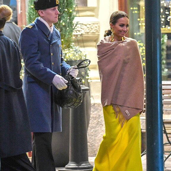 Jaana Pelkosen Niko-rakkaasta kuoriutui aamuyöllä todellinen herrasmies – kuva Linnan jatkoilta! Jaana Pelkonen