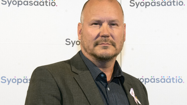 Isänsä ja vaimonsa menettänyt Janne Virtanen: Surun keskellä on pitänyt muuttaa suunnitelmaa Janne Virtanen jäi leskeksi ja menetti isänsä.