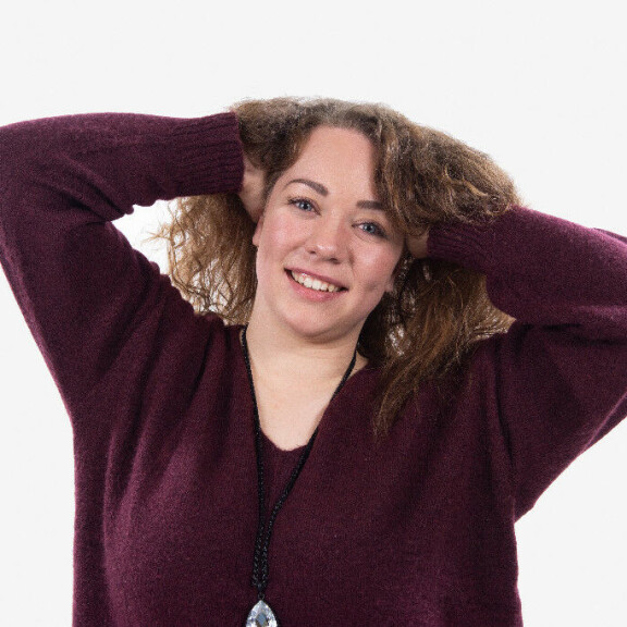 Tässä ovat uudet The Voice of Finland -kilpailijat – mukana aviokriisin selättäneiden tangokuninkaallisten tytär! julia