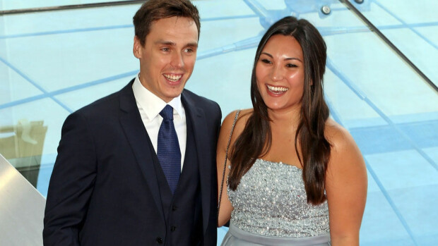 Monacon hovissa kesähäät – prinsessa Stephanie liikuttui kihlauksesta! Louis Ducruet ja Marie Chevallier