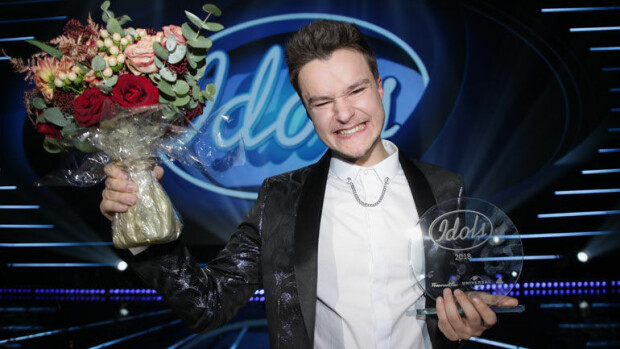 Idols-voittaja Patrik, 21, häkeltyi täydellisesti voitostaan - myönsi h-hetken jälkeen tapahtuneen jotain erikoista: 'Se vain räjähti!' Idols-voittaja Patrik Blomberg