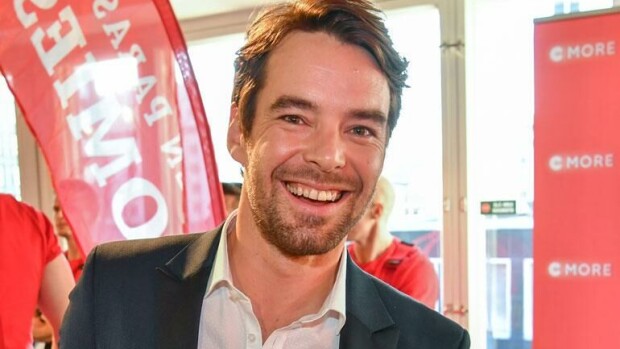 Kaljaa lipittänyt Mikko Leppilampi herätti salaisissa TTK-bileissä huomiota erikoisella asuvalinnalla - paparazzi iski! Mikko Leppilampi