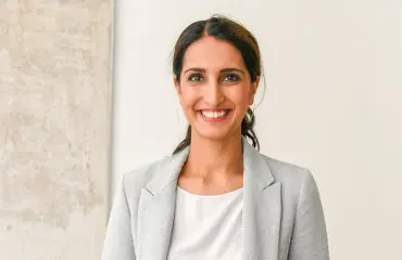 Nasima Razmyar valittiin maailman vaikutusvaltaisimpien nuorten työntekijöiden joukkoon – listan ainoa suomalainen!