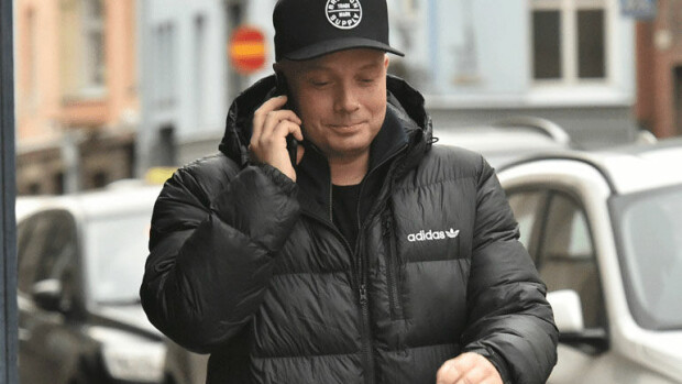 Pikku G laittoi kutrinsa uuteen uskoon: kätki uuden hiustyylinsä lippiksen alle – kuvat muodonmuutoksesta! Pikku G kävi parturissa.