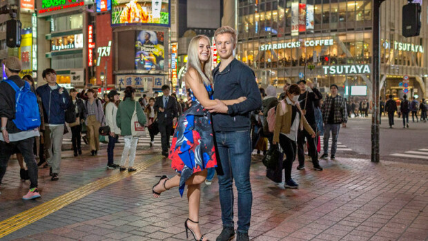 Miss Suomi Alina Voronkova ja jääkiekkoilijapoikaystävä Joonas Hurri: Suhteemme kestää missivuoden! Alina Voronkova ja Joonas Hurri Japanissa.