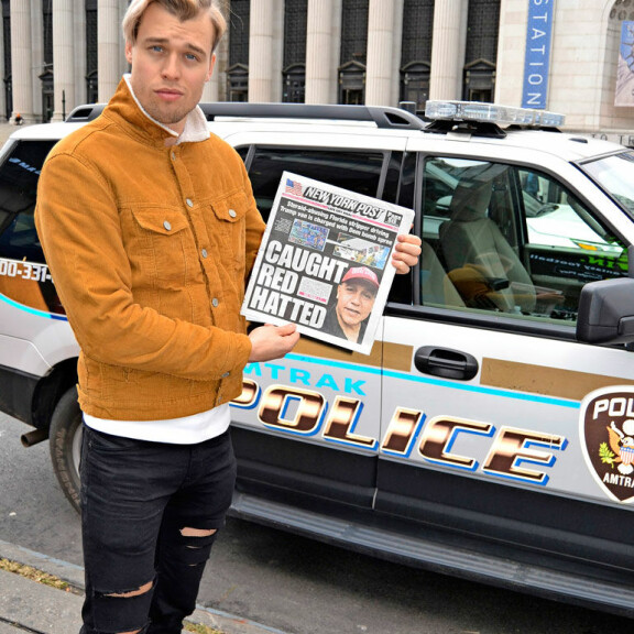 Media raportoi kattavasti New Yorkin pommidraamasta. Media raportoi kattavasti New Yorkin pommidraamasta.