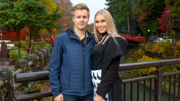 Miss Suomi Alina Voronkovan Joonas-rakas lähti äkkivaroituksella – ”Huusin, että sinähän et lähde mihinkään!” Alina Voronkovan Joonas-rakas pelaa Japanissa.