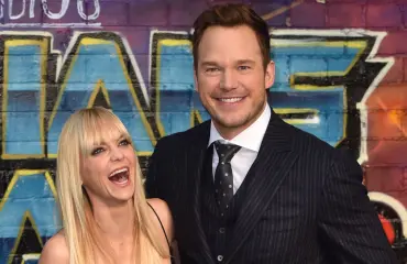 Hollywood-parin eriskummallinen avioerojärjestely - saavat asua vain 10 kilometrin säteellä toisistaan!