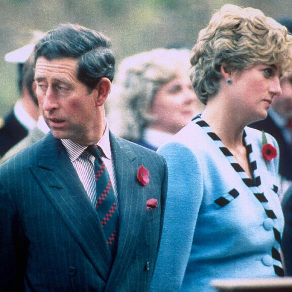 70 vuotta täyttävä prinssi Charles puhdistaa mainettaan: Painostettiin avioon Dianan kanssa! Walesin prinssi Charles ja prinsessa Diana