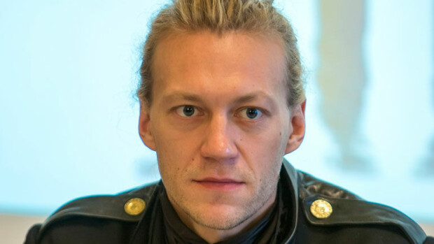 Luksuselämää Los Angelesissa viettävällä Duudsonien Jukka Hildénillä jättivelat – joutumassa käräjille Suomessa! Jukka Hildenillä on jättivelat.