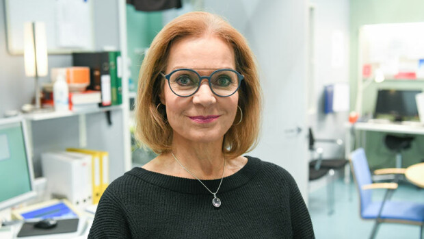 Rankka uupumus vei tähtinäyttelijä Lena Meriläisen sängyn pohjalle: ”Halusin vain itkeä peiton alla!” Lena Meriläinen kertoo uupumuksestaan.