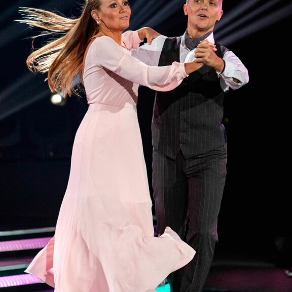 Marja Hintikka tanssi viime sunnuntaina Marko Keräsen parina. Marja Hintikka tanssi viime sunnuntaina Marko Keräsen parina.