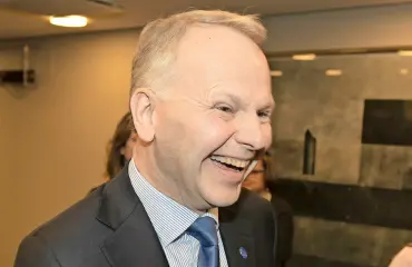 Tuhannen euron taksimatka! Ministeri Jari Leppä ajoi mittarilla hirmuisen matkan Suomen halki – hallituksen toiseksi kallein päättäjä!