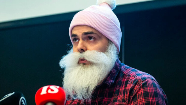 Rahankeräyslupa jäädytettiin – Brother Christmas Ari Koponen hankkii nyt rahaa merkillisellä järjestelyllä! Ari Kopenen jatkaa hyväntekeväisyystoimintaa.