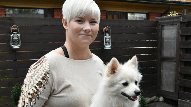 Hyvinkään ammuskelussa haavoittunut Heidi Foxell oli lähellä kuolla viime keväänä: ”En ymmärtänyt mennä ajoissa hoitoon!” Heidi Foxell