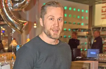 Gladiaattorit-Hanneksen fitness-rakas pettyi ensimmäiseen kisasijoitukseensa – näin tyrmäävä vartalo ei riittänyt tuomareille! 