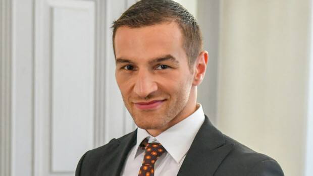 Edis Tatlin salattu avovaimo kannusti rakastaan Tanssii tähtien kanssa -katsomossa – kuva! Edis Tatlin rakas kannusti Tanssii tähtien kanssa -katsomossa.