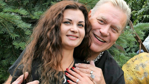 Yllätyskihlat! Tauski Peltonen rakastui ja kosi ukrainalaista marjanpoimijaa – ikäeroa 25 vuotta! Tauski ja Julia