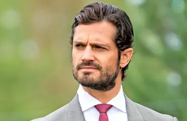 Ruotsin prinssi Carl Philip hukkaa omaisuuttaan: ensin katosi koira, sitten vihkisormus! 