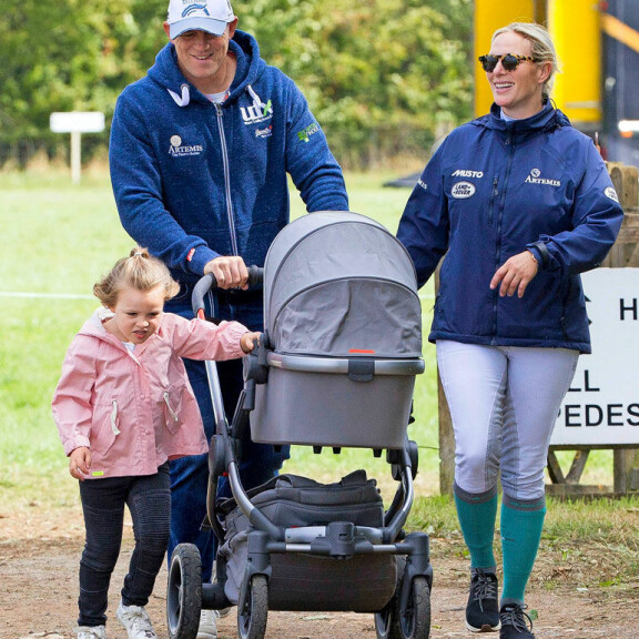 Brittihovin Zara Tindall avautui suuresta surustaan: Hirveä tie kulkea! Mike, Zara, Mia ja Lena Phillips