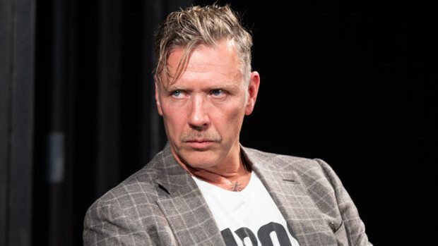Näyttelijä Mikael Persbrandt pakoili Beck-sarjan kuvauksia: Ystävät mursivat ranteeni! Mikael Persbrandt halusi päästä Gunvald Larssonin roolista lopullisesti eroon 2014.
