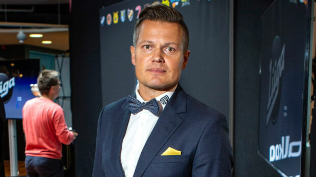 Kiekkolegenda Sami Kapanen myy ökykotiaan 1,5 miljoonalla eurolla – ”Yllättäviä ja värikkäitäkin yhteydenottoja!” Sami Kapanen myy taloaan.