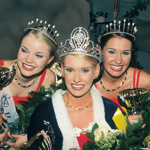 Vuonna 2001 Hanna Pajulammi valittiin toiseksi perintöprinsessaksi, Miss Suomeksi valittiin Heidi Willman (nyk. Sohlberg) ja ensimmäiseksi perintöprinsessaksi Susanna Tervaniemi. Vuonna 2001 Hanna Pajulammi valittiin toiseksi perintöprinsessaksi, Miss Suomeksi valittiin Heidi Willman (nyk. Sohlberg) ja ensimmäiseksi perintöprinsessaksi Susanna Tervaniemi.
