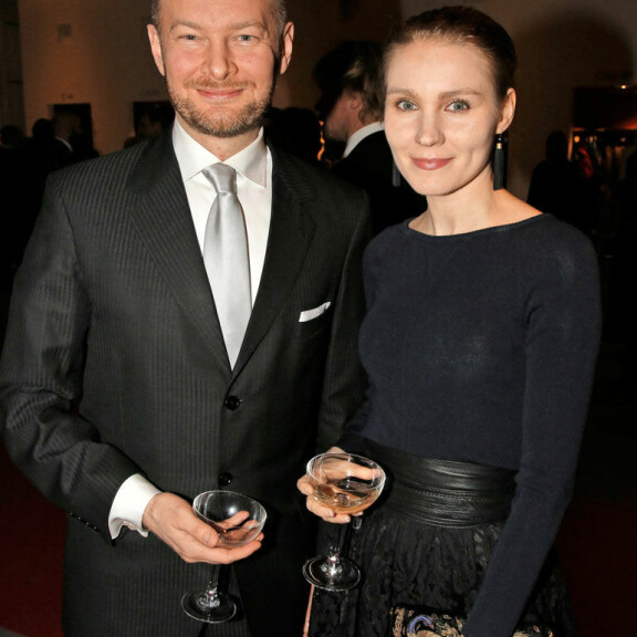 Sampo ei ole juurikaan puhunut yksityiselämästään julkisuudessa. Vaimonsa Maija Sihvosen kanssa hän poseerasi Linnan juhlissa. Sampo ei ole juurikaan puhunut yksityiselämästään julkisuudessa. Vaimonsa Maija Sihvosen kanssa hän poseerasi Linnan juhlissa.