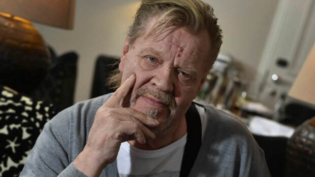 Vau, Vesa-Matti Loiri, 73, palasi parrasvaloihin Hyvinkäällä – tuore kuva! ”Voin hyvin ja nautin elämästäni!” Vesa-Matti Loiri sai tähden.