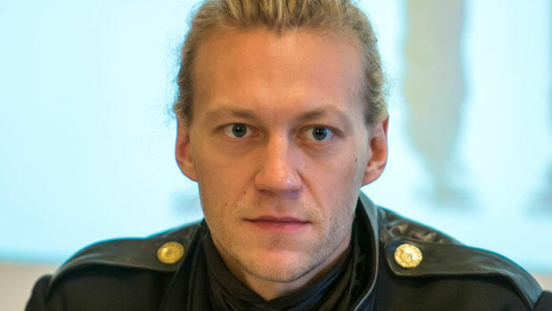 Duudsonit-Jukka lennätti nuoren rakkaansa helikopterilla Härmään – mökkielämään tutustunut Chachi loukkasi jalkansa! Jukka Hilden lennätti rakkaansa helikopterilla ähtäriin.