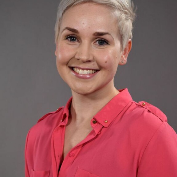 Tässä ovat uudet Ensitreffit alttarilla -sinkut: Heikki, 35, asuu askeettisessa pienessä yksiössä! rosa