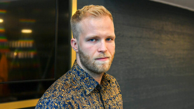 Roope Salminen ja koirat -laulaja Jon-Jon Geitel julkaisee soolomateriaalia: ”Jengi ei varmaan tajua miten vähän kateutta välillämme on!” Jon-Jon Geitel julkaisee soolomateriaalia.