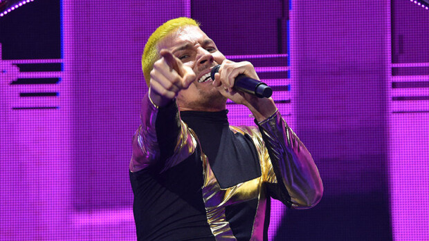 ”Nyt me kuollaan” – isä lopetti henkensä edestä pelänneen Antti Tuiskun väkivaltaisen parisuhteen, yksi puhelu riitti: ”Jos hän vielä kajoaa muhun, isä tulee Helsinkiin eikä takaa, mitä tekee” antti tuisku