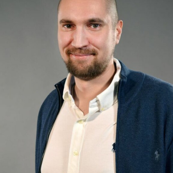 Tässä ovat uudet Ensitreffit alttarilla -sinkut: Heikki, 35, asuu askeettisessa pienessä yksiössä! vesa