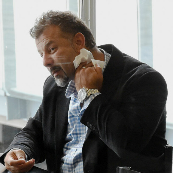 Raskaat syytteet eivät vieneet lelusalakuljettaja Rami Adhamin ruokahalua: ahmi vaimonsa kanssa patonkia hiki hatussa - kuvat! Rami Adham oikeudessa