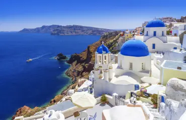 Kreikan 10 hurmaavinta saarta - mikä on sinun suosikkisi? Klassinen Rodos, romanttinen Santorini vai suosittu Kreeta?