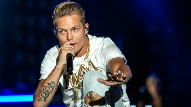 Televisio nosti Cheekin koko kansan tietoisuuteen – ”Vain elämää on täydellinen ohjelma hip hop -artistille!” Cheek kasvatti suosiotaan Vain elämää -ohjelmassa.