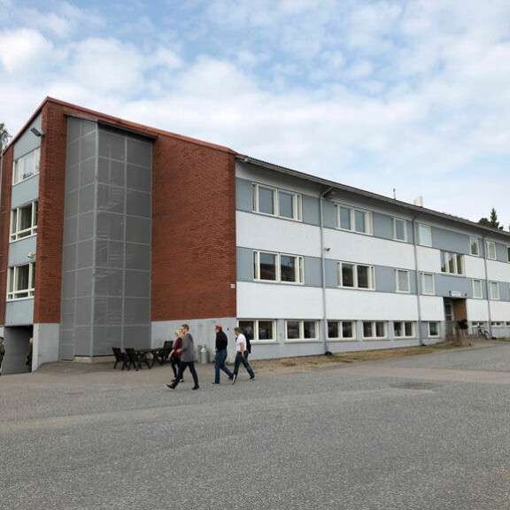 Upinniemen varuskunnassa toimii nykyään Rannikkoprikaati. Upinniemen varuskunnassa toimii nykyään Rannikkoprikaati.