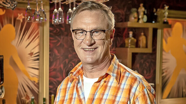 Salattujen Elämien uusi kausi starttasi – hulvatonta menoa kulisseissa! Katso uudet pilalle menneet kohtaukset! esko kovero